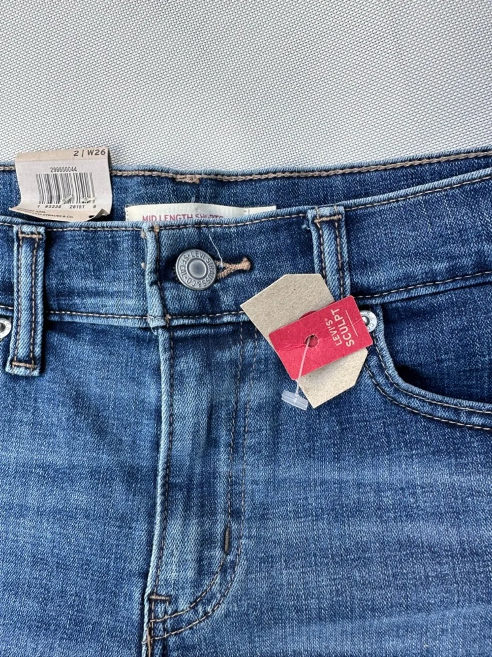 Levi's Women's Mid-Blue Rolled Hem Distressed Denim Shorts size 26 - Picture 7 of 10